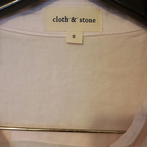 Cloth And Stone Rayon blouse size small. - Picture 2 of 8